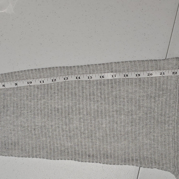 Pink Rose Light Gray Knit Cropped Crewneck Sweater Top - Picture 8 of 9